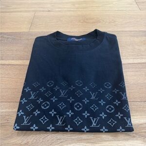 Louis Vuitton ‘LVSE Monogram Gradient T-Shit in Black